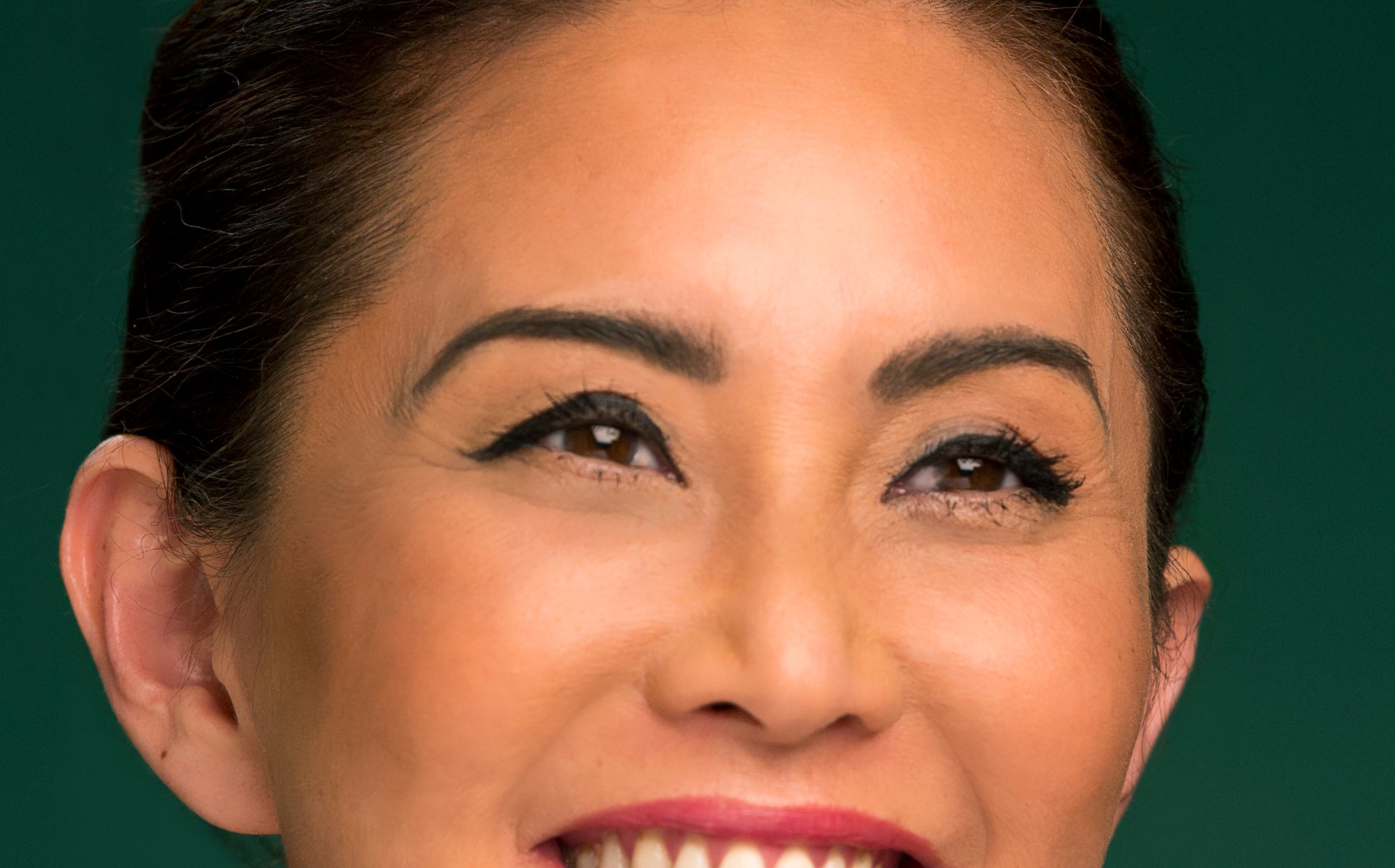 Guide Beauty Tutorials Apply Lash Wrap